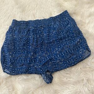 Stylish High Waist Blue Paisley Shorts